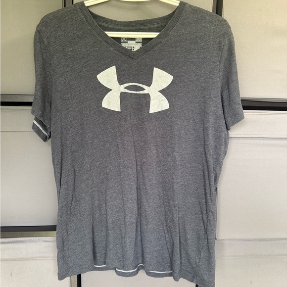 Under Armour Charcoal V-Neck Tee - Picture 1 of 3